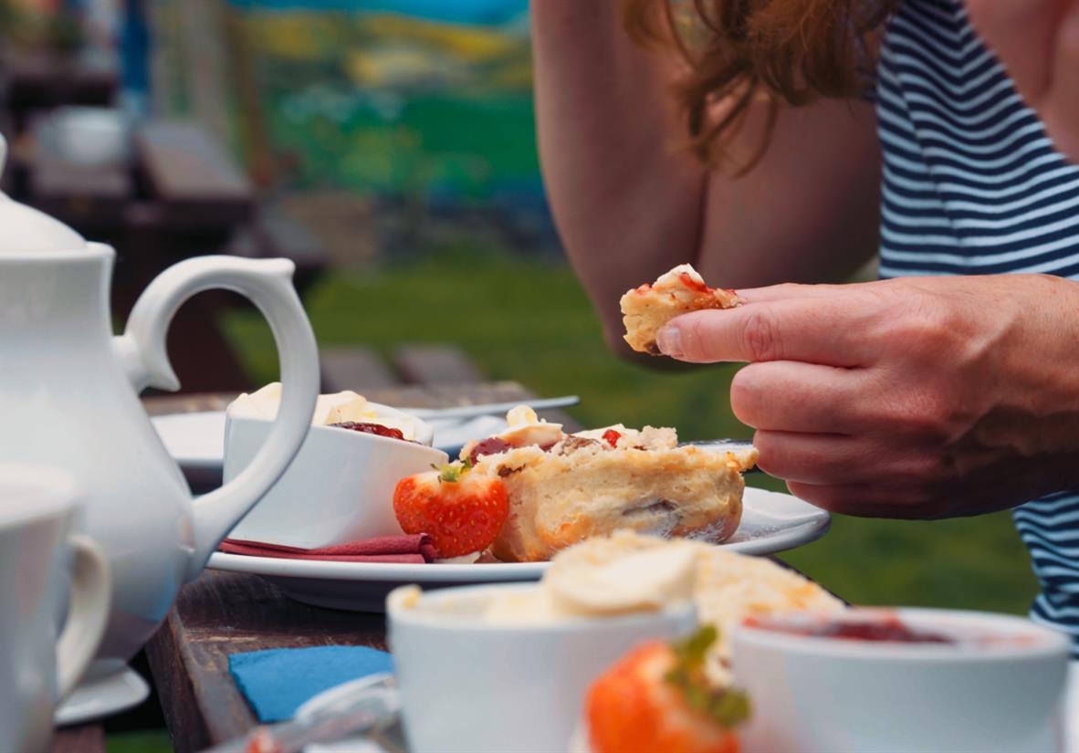 Experience a traditional Cotswold cream tea