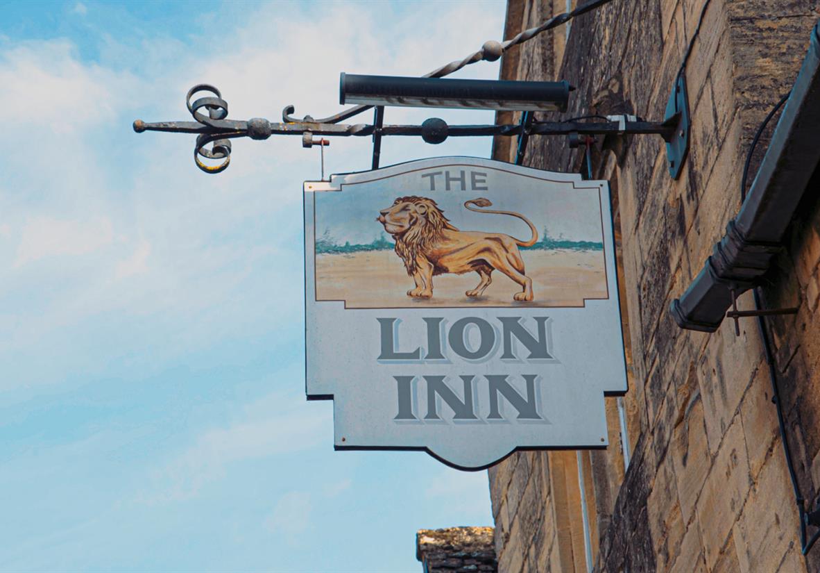 Post walk drinks in the Lion Inn, in Winchcombe