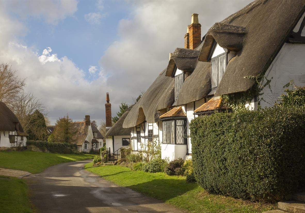 Thatched Cottages in Welford on Avon